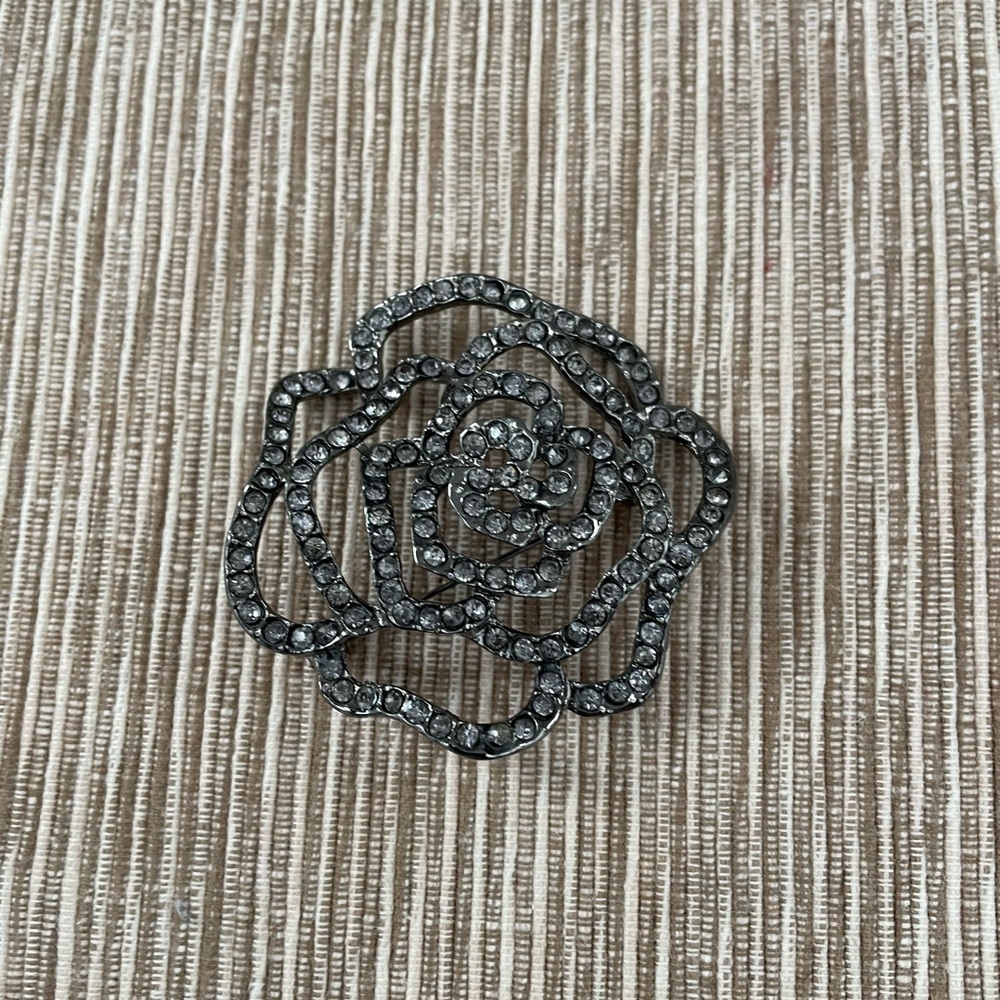 Brooch - Picture 1 of 1